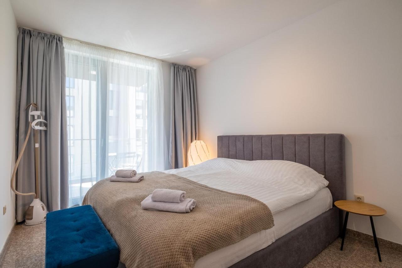 Julie'S Sunny Cozy Apartment With Balcony Sofia Buitenkant foto