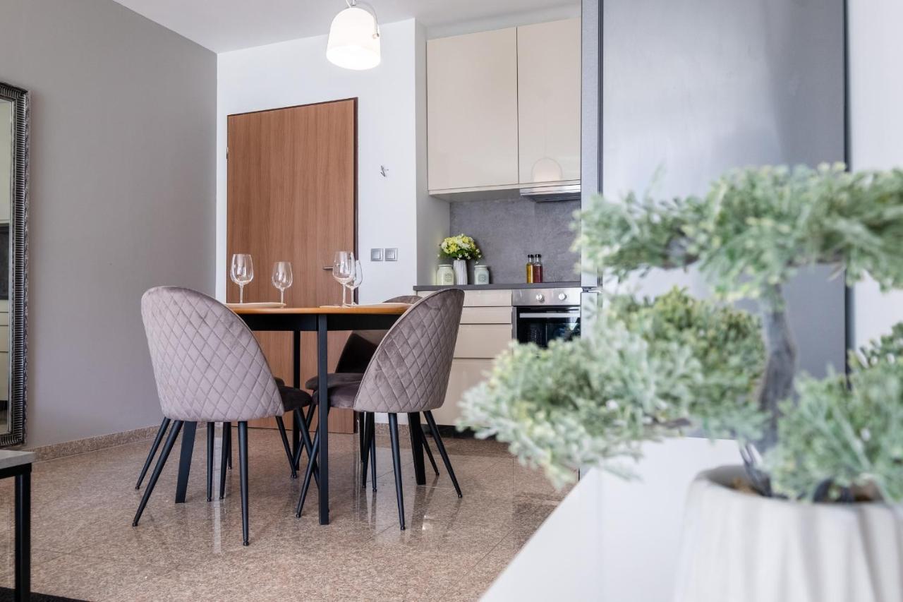 Julie'S Sunny Cozy Apartment With Balcony Sofia Buitenkant foto